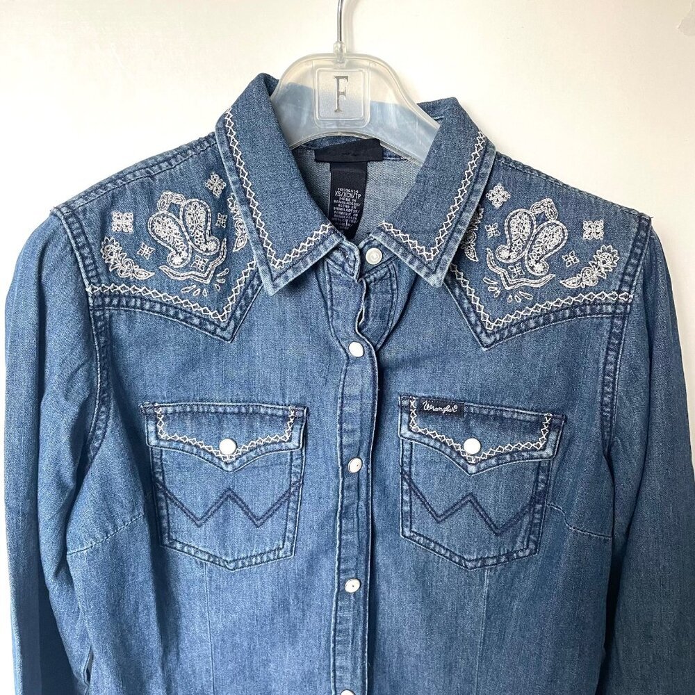 Wrangler Western Denim Shirt Blue Retro Embroidered Womens XS - Picture 4 of 6